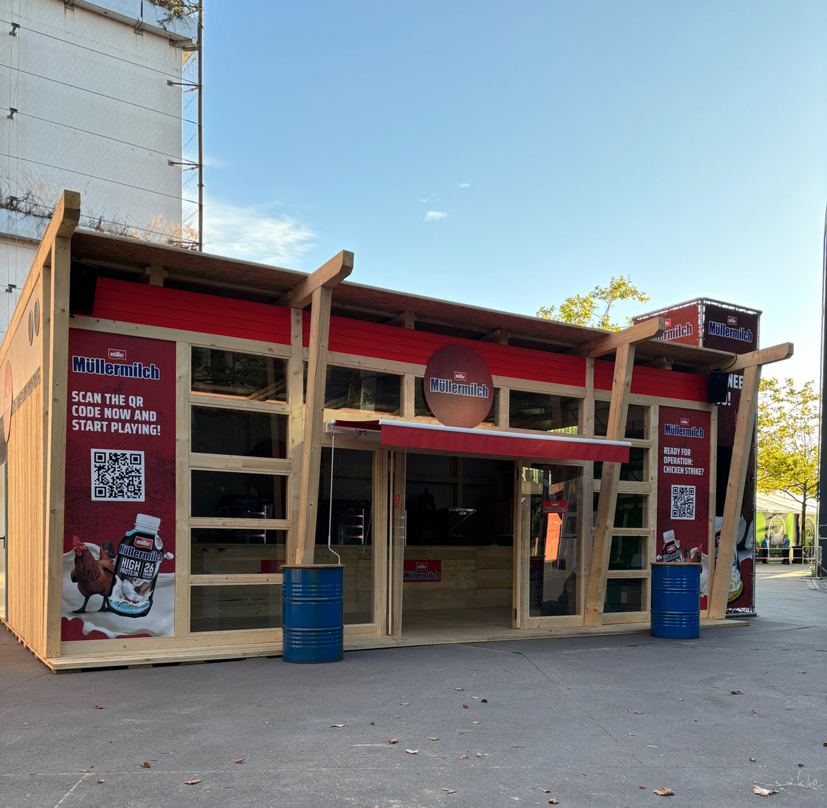 Nachgebaute Wursthölle für den Müllermilch Auftritt auf der IEM Cologne
